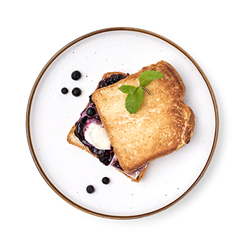 

Сэндвич с сыром бри и ягодной начинкой 155 г