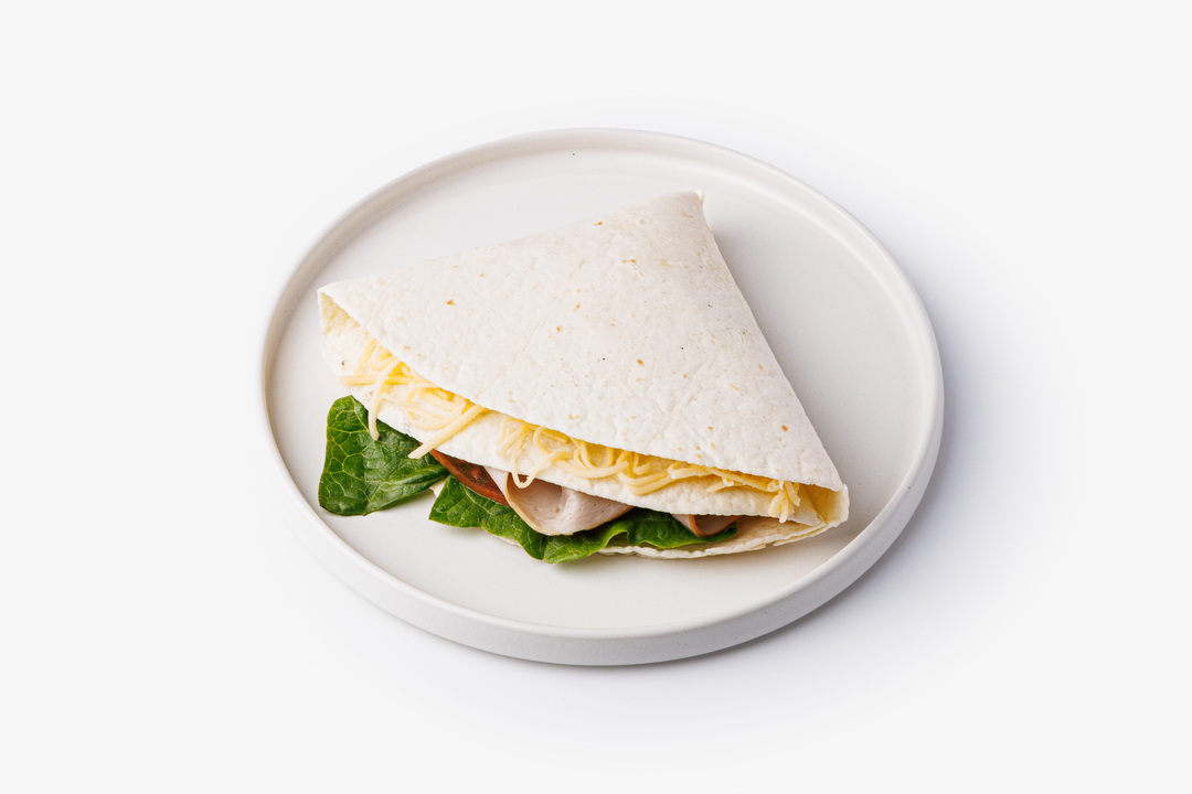 

Тортилья ВкусВилл с мортаделлой сыром и песто кафе 130 г