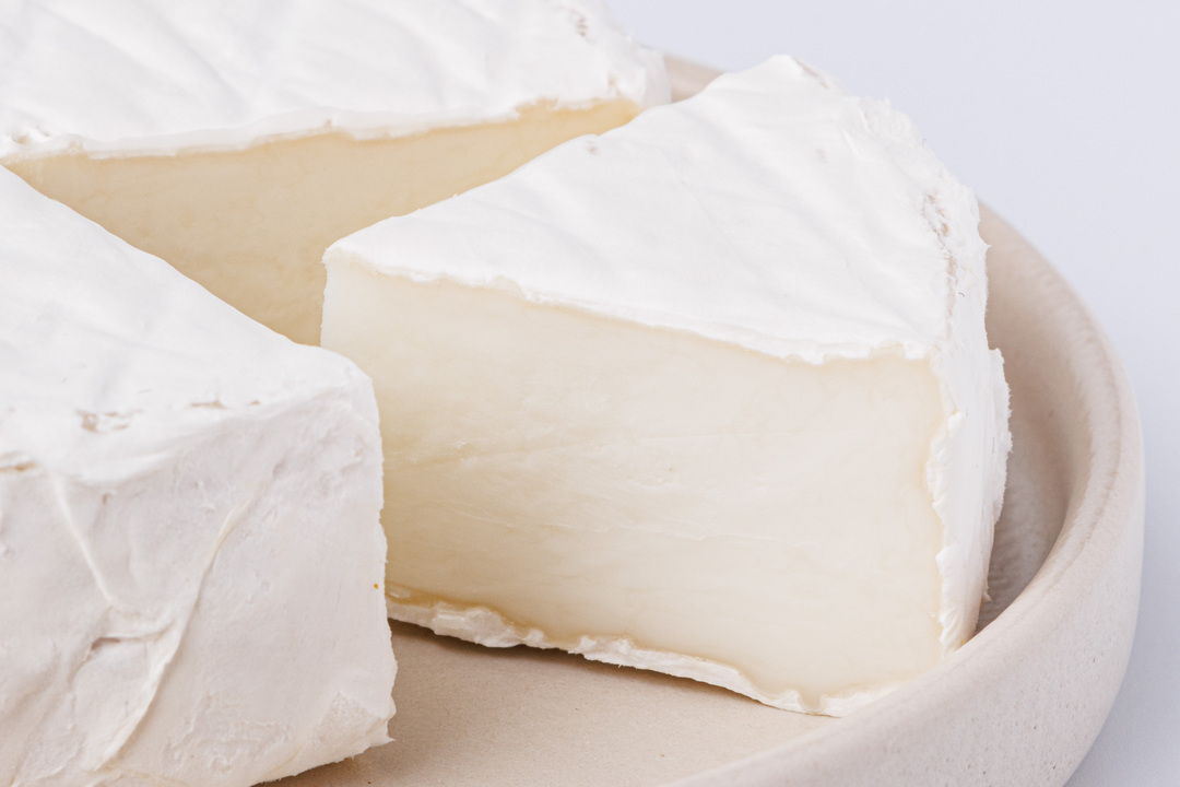 

Сыр мягкий ВкусВилл Бри с белой плесенью из козьего молока 125 г