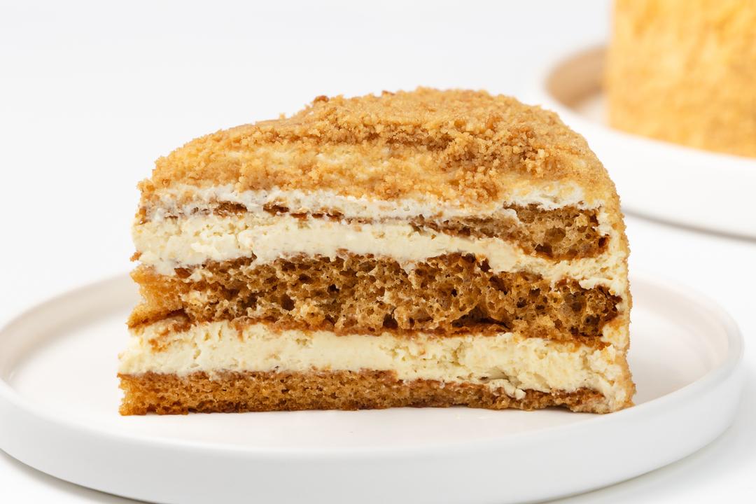 

Торт медовый ВкусВилл 23 февраля 530 г