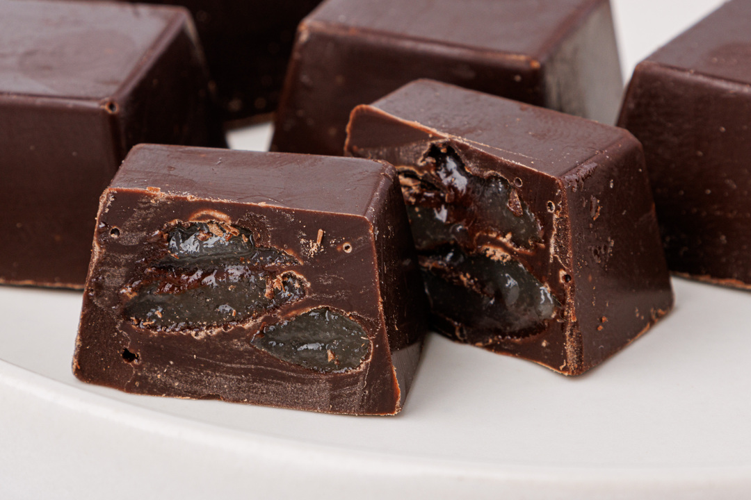 

Конфеты ВкусВилл из темного шоколада с банановой начинкой 110 г