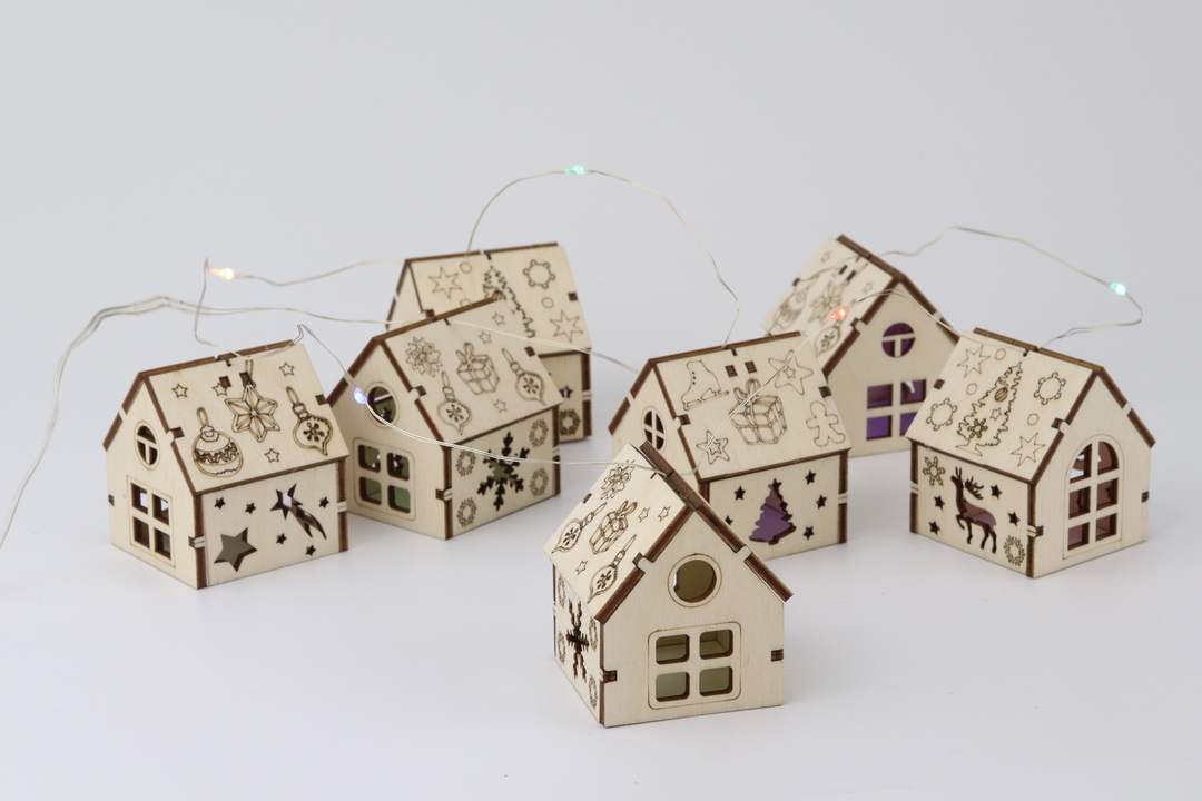 

Деревянный конструктор Drovo 3d Гирлянда Новогодние домики