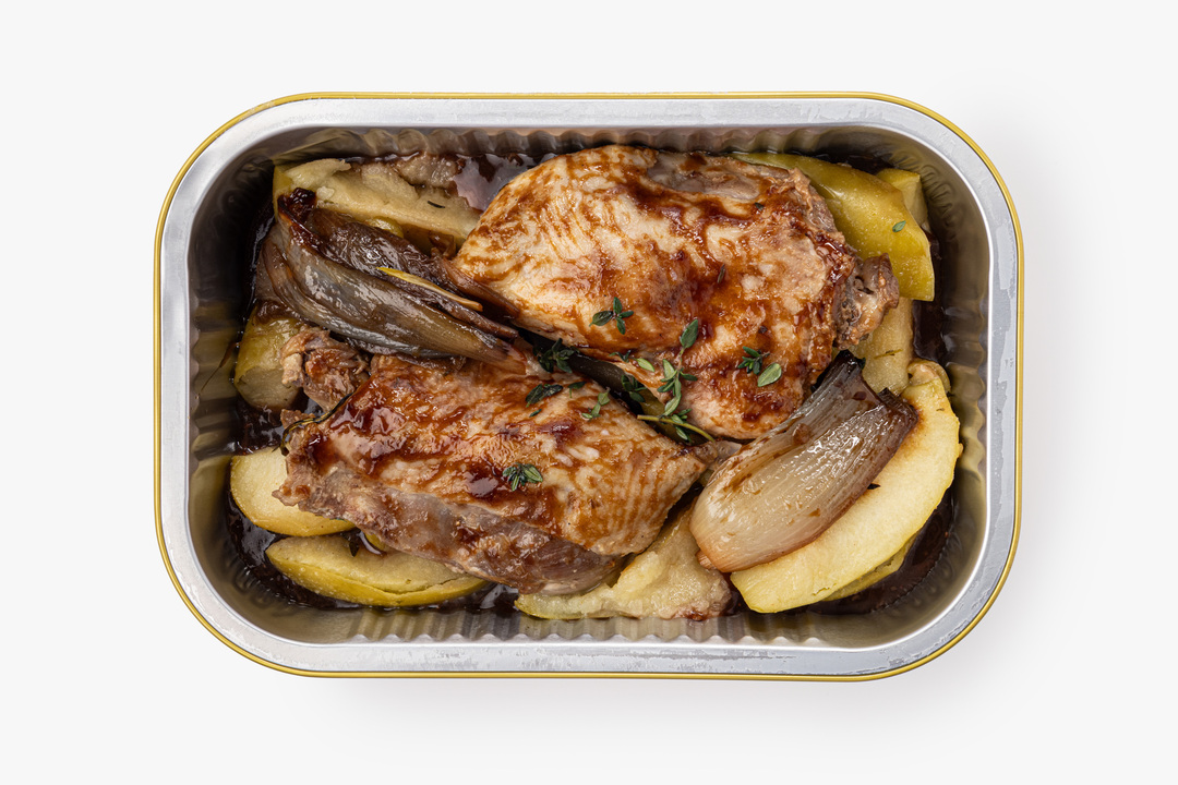 

Утка Конфи ВкусВилл в брусничном соусе с яблоком по-деревенски 650 г