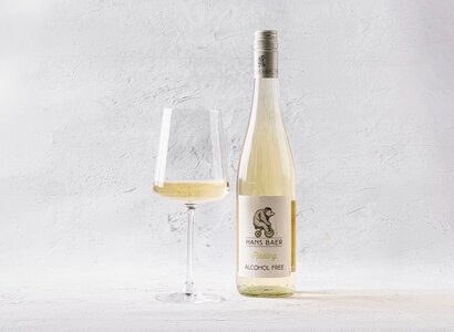 Безалкогольное вино Riesling Hans Baer