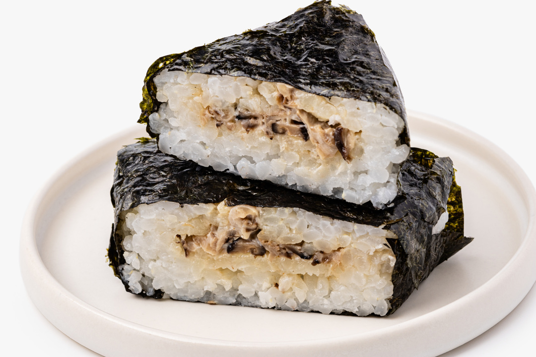 

Онигири ВкусВилл с грибами шиитаке 100 г