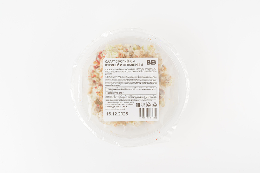 

Салат ВкусВилл с копченой курицей и сельдереем 150 г