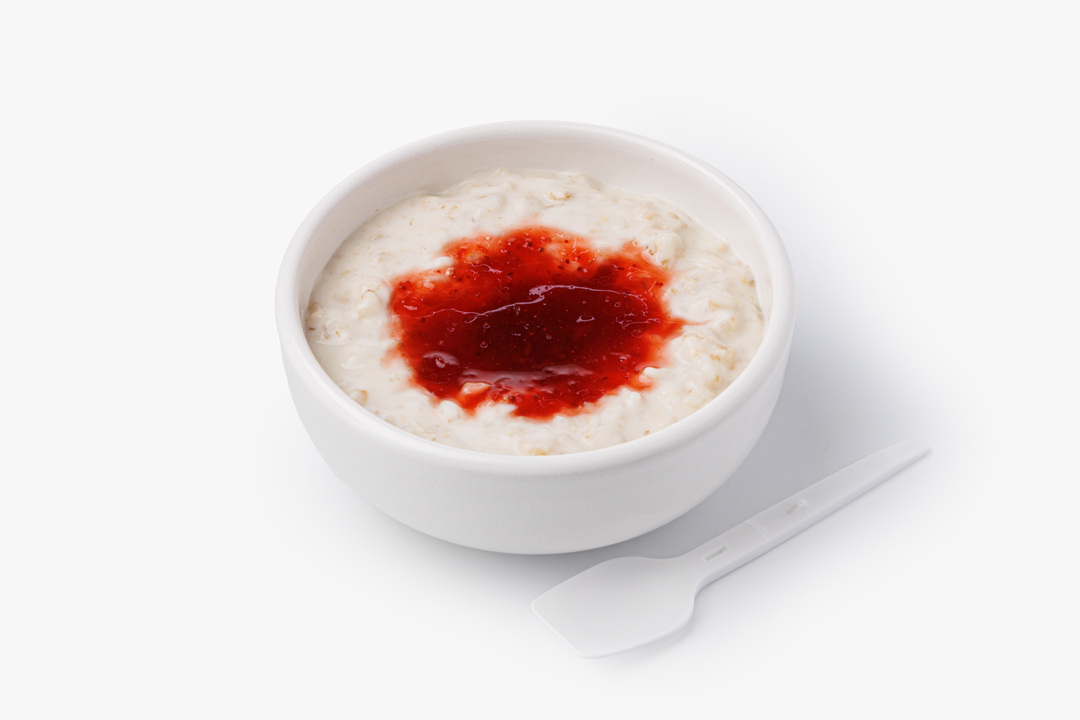 

Каша овсяная ВкусВилл на молоке в наборе с клубничным топпингом 250 г