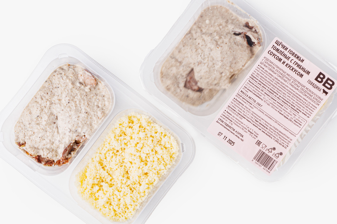 

Щечки говяжьи ВкусВилл томленные с грибным соусом и кускусом 250 г