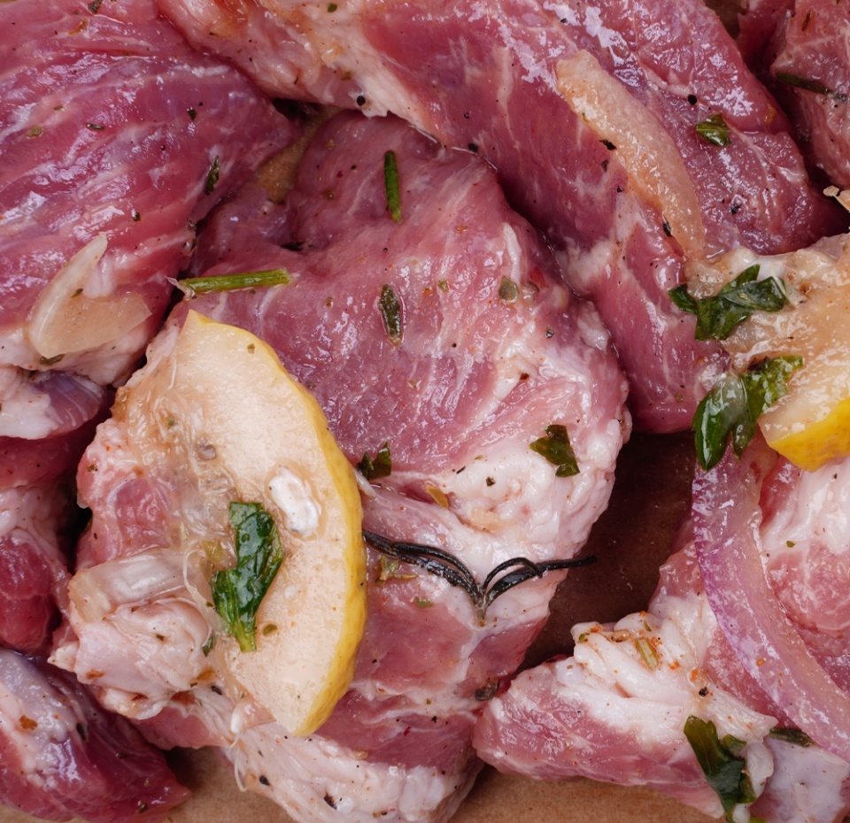 

Шашлык Азбуки Вкуса из свинины в классическом маринаде собственного разруба вес