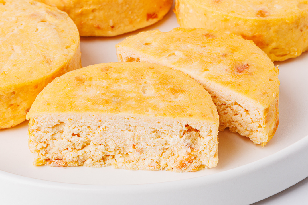 

Сырники ВкусВилл с курагой на рисовой муке без добавленного сахара замороженные 250 г