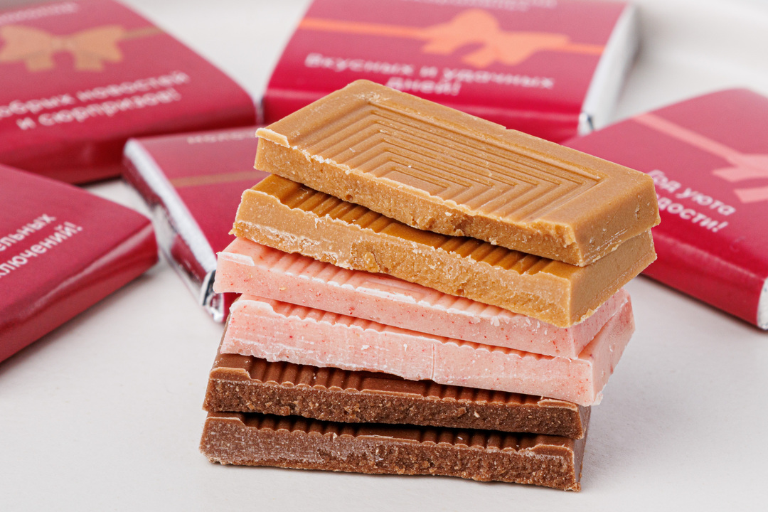 

Шоколад ВкусВилл ассорти Счастливая звезда 40 г дизайн упаковки в ассортименте