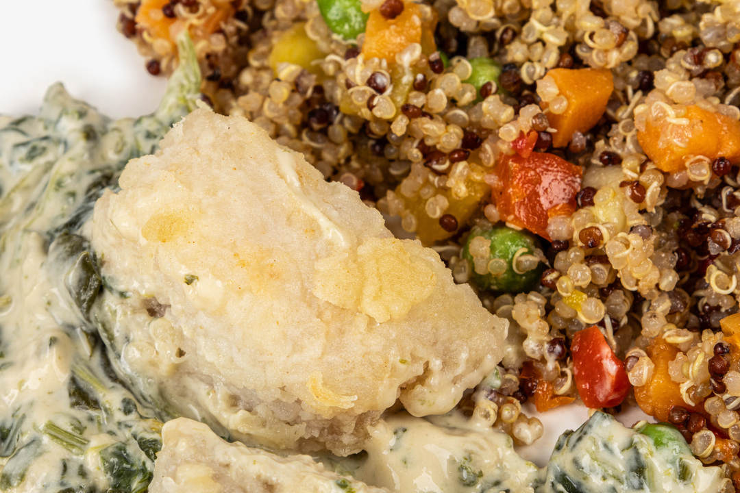 

Треска ВкусВилл в сливочно-шпинатном соусе с киноа и овощами 200 г