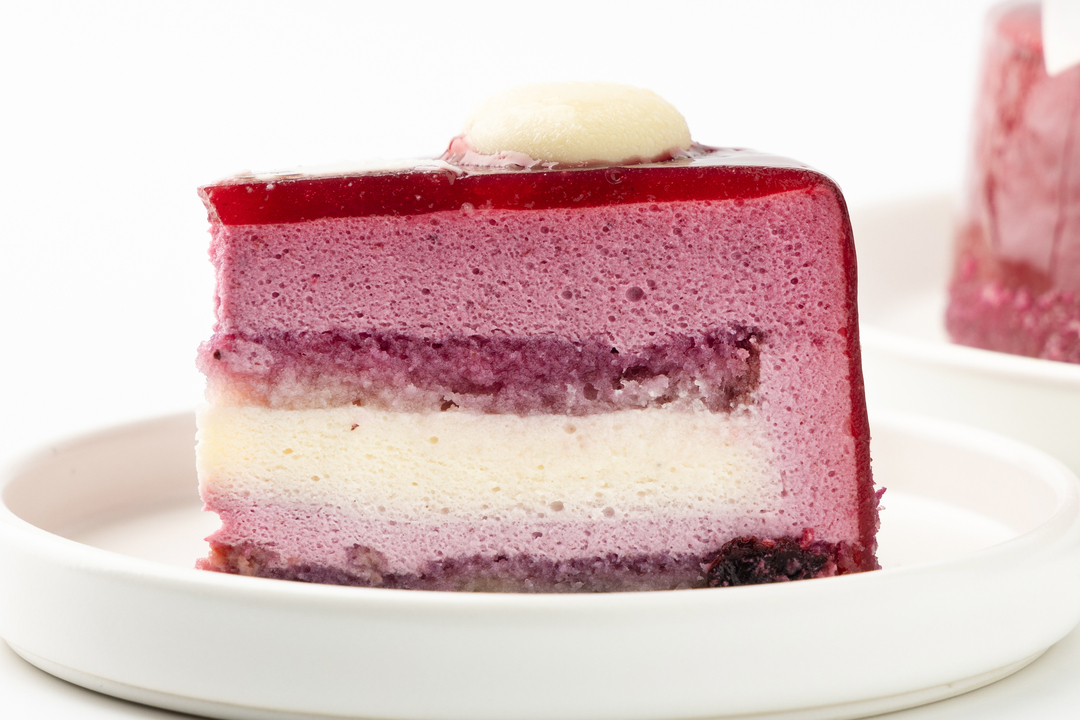 

Торт муссовый ВкусВилл Лучшая мама йогуртово-черничный 584 г