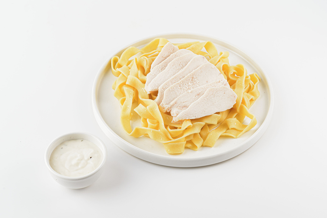 

Паста с курицей ВкусВилл в соусе альфредо 250 г