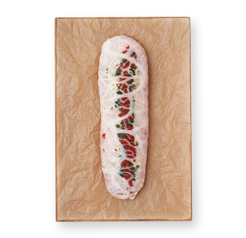 

Рулет из мяса цыпленка-бройлера с моцареллой и кремом из шампиньонов с трюфелем Россия вес