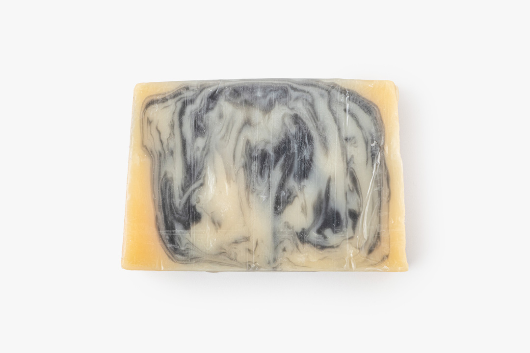 

Мыло парфюмированное ВкусВилл Табак и кардамон 100 г