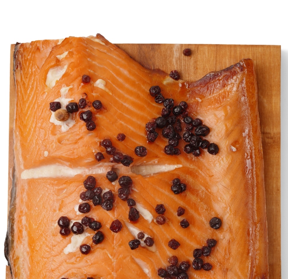 

Лосось филе горячего копчения с брусникой и медом Мое море Россия вес