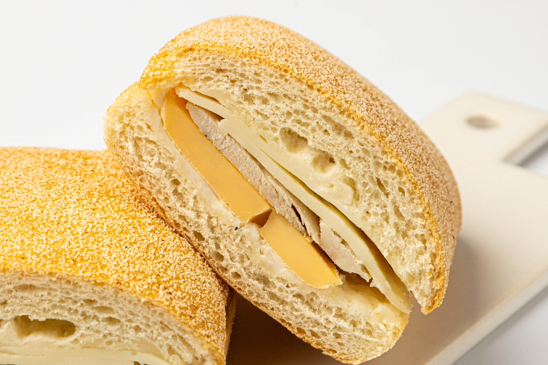 

Сэндвич ВкусВилл Нежный с курицей, омлетом и моцареллой на гриле 215 г