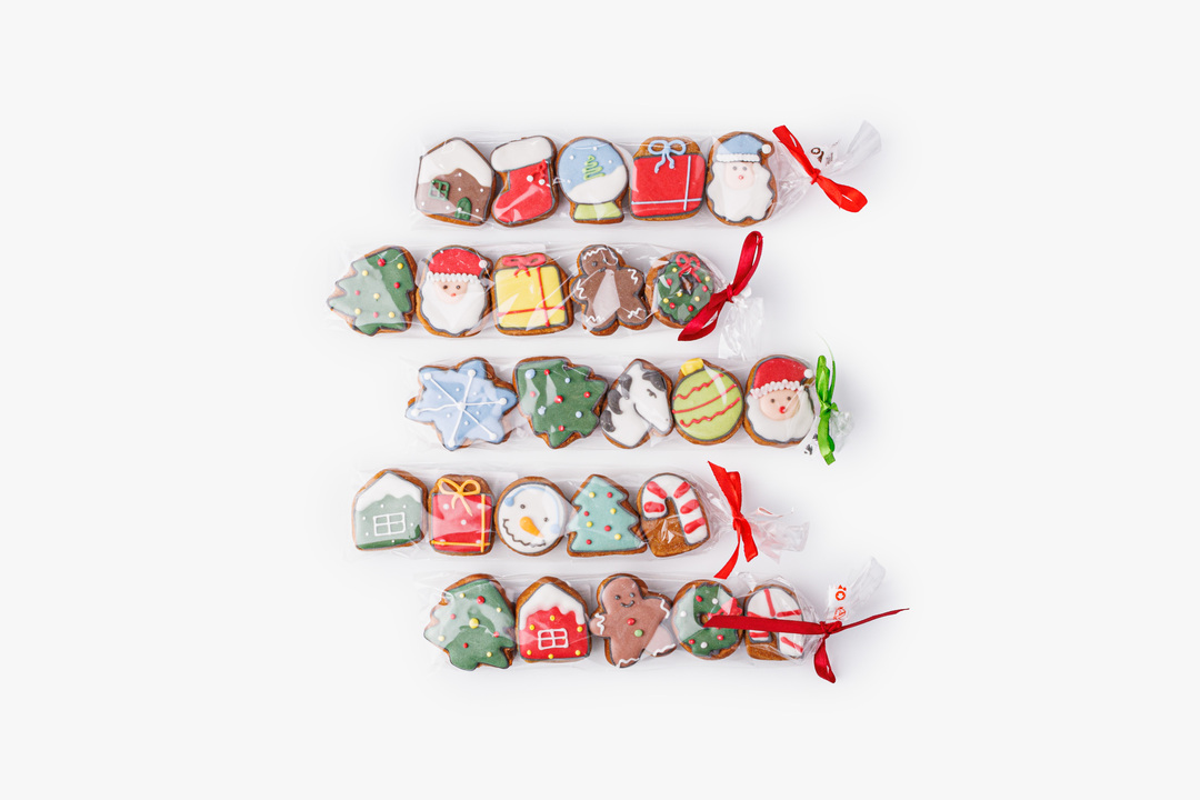 

Пряники-мини ВкусВилл Зимняя сказка имбирные в ассортименте 45 г 1 упаковка