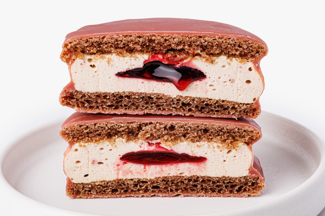 

Пирожное ВкусВилл Бисквит с ягодным суфле 55 г