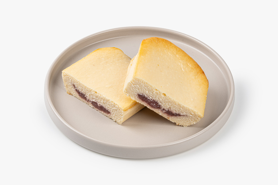 

Запеканка ВкусВилл творожная с клубникой и малиной 250 г