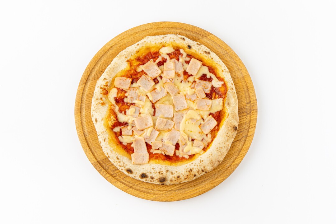 

Пицца ВкусВилл с ветчиной куриной и сыром 323 г