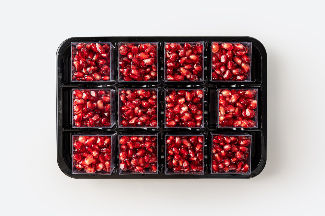 

Фруктовый сет ВкусВилл зерна граната 12 контейнеров х 50 г