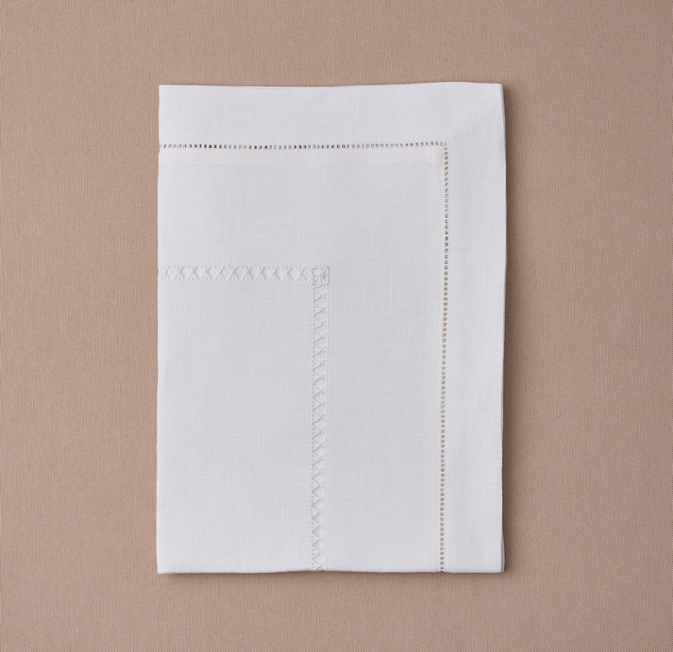 

Салфетка сервировочная Крестецкая строчка Щелкунчик белая 55 х 40 см