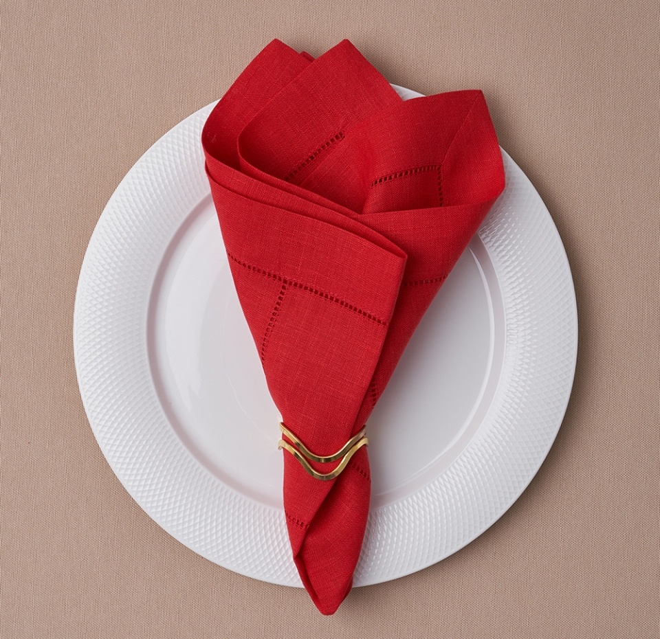 

Салфетка сервировочная Крестецкая строчка Щелкунчик Красный 40 х 40 см