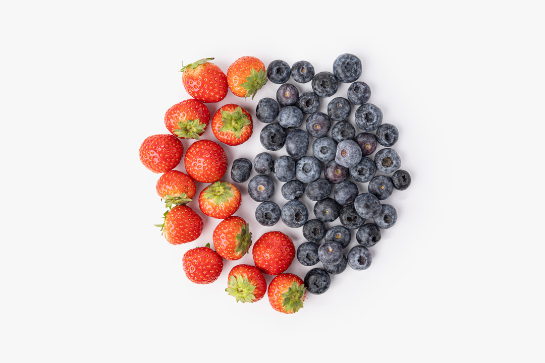 

Ассорти ягодное ВкусВилл голубика клубника Сердце 200 г