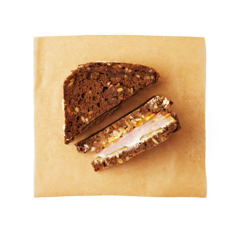 

Сэндвич Азбука Вкуса с окороком Чёрный кабан и апельсином TASTE OF 210 г + Капучино 300 мл