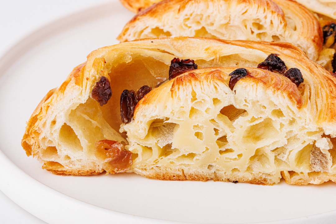 

Завиток с изюмом ВкусВилл заморозка кафе 70 г