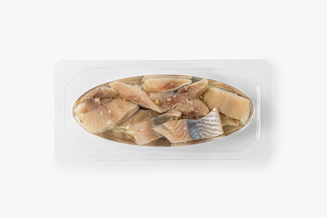 

Сельдь тихоокеанская филе-кусочки с чесноком в масле 140 г