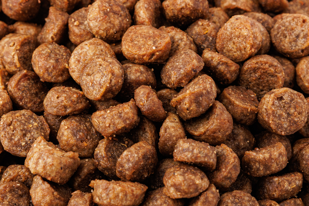 

Корм сухой ВкусВилл для взрослых кошек с чувствительным пищеварением с индейкой и ягнёнком 300 г