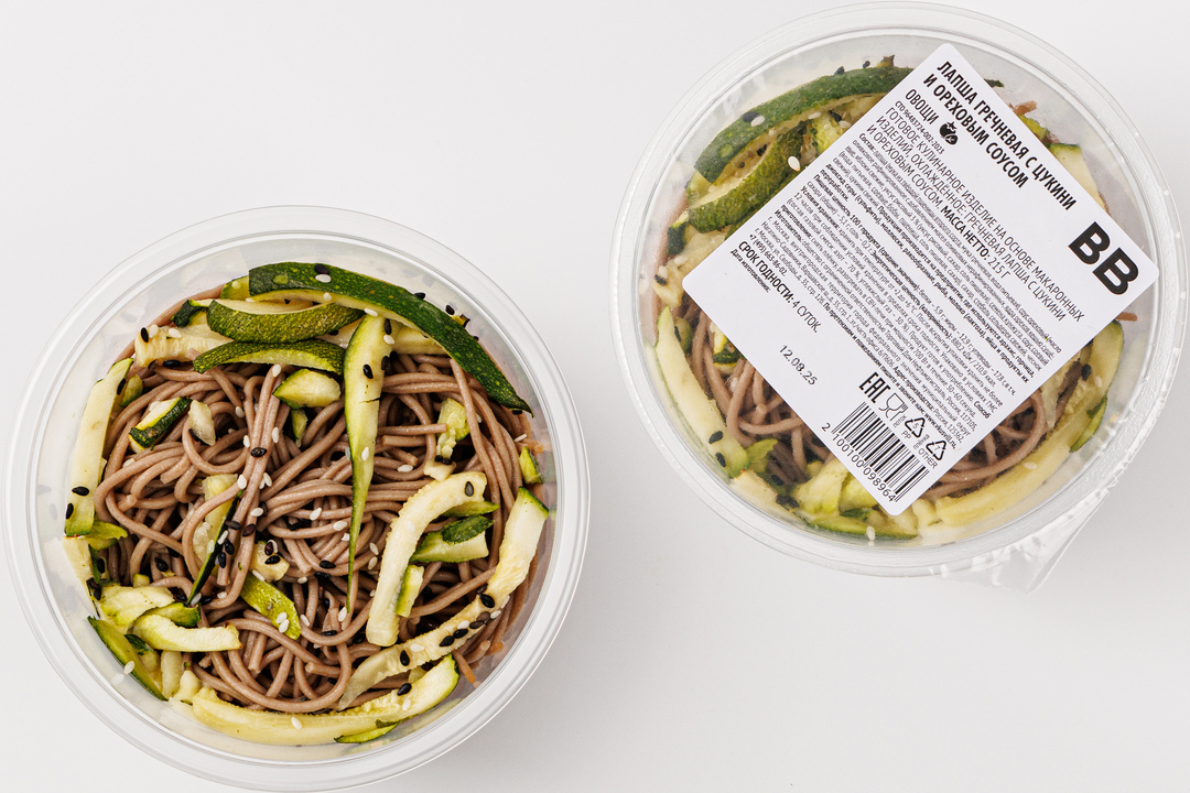 

Лапша гречневая с цукини и ореховым соусом 215 г