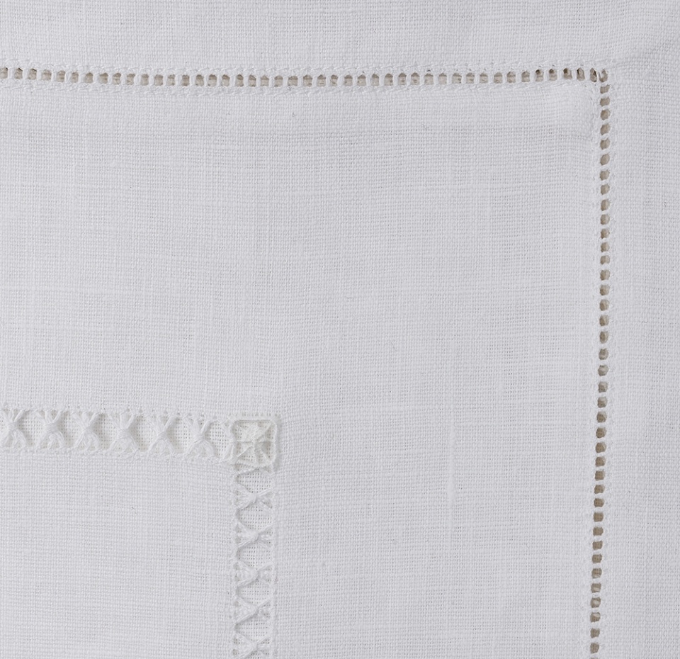 

Салфетка сервировочная Крестецкая строчка Щелкунчик белая 55 х 40 см