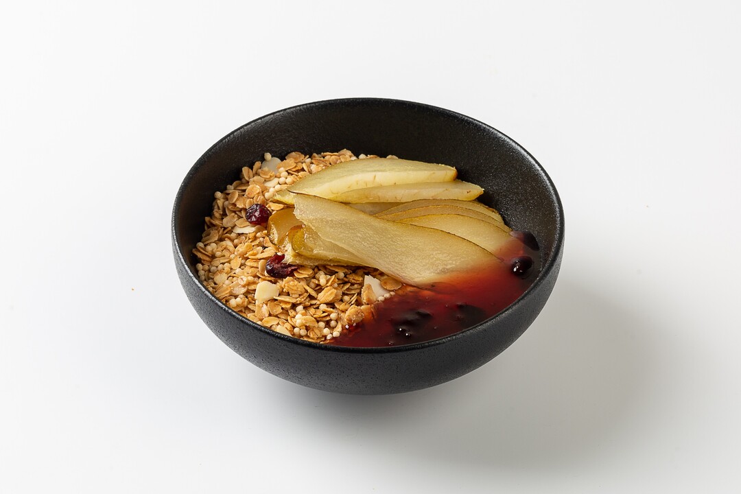 

Гранола ВкусВилл с печеной грушей и вишневым вареньем 360 г