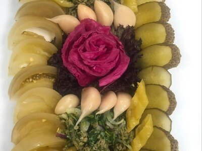 Букет из маринованных овощей