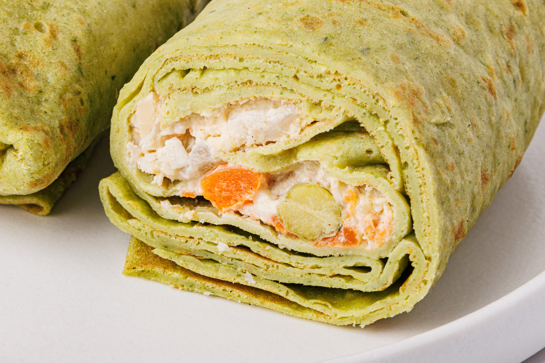 

Блины ВкусВилл со шпинатом и начинкой Оливье с курицей 210 г