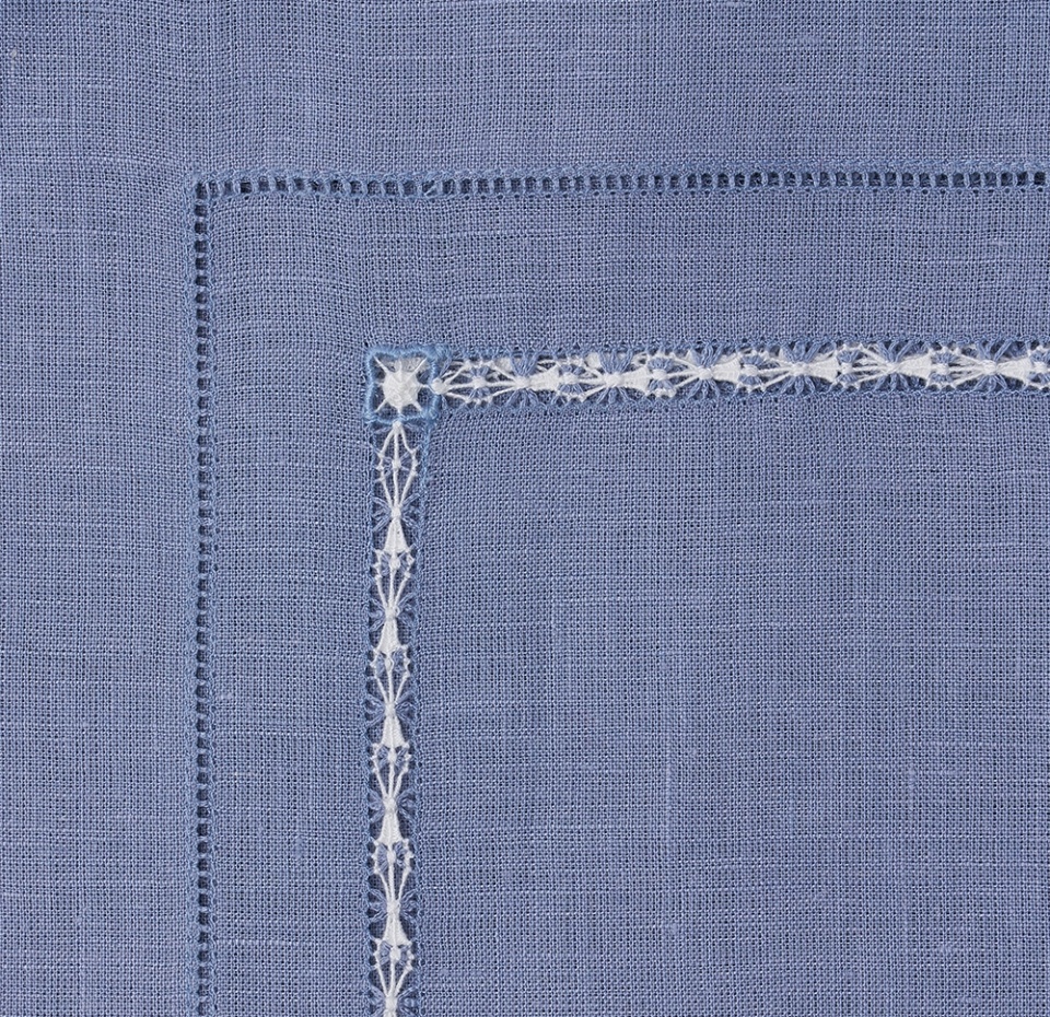 

Салфетка сервировочная Крестецкая строчка Золотая рыбка Синий 40 х 40 см