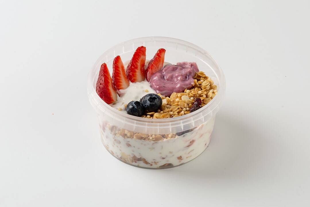 

Гранола ВкусВилл ягодная с брусничной сгущёнкой 345 г