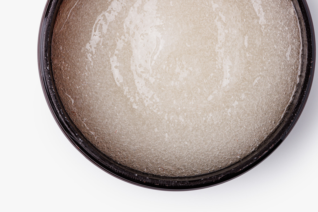 

Подарочный набор ВкусВилл Табак и вишня: крем для тела 150 мл гель для душа 300 мл и сахарный скраб 500 г