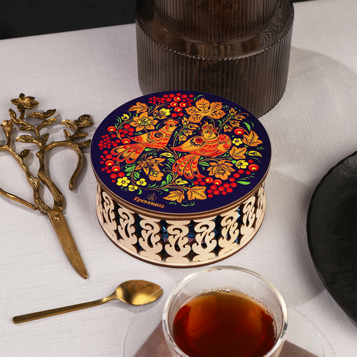 

Конфеты глазированные Кремлина из чернослива в шоколаде шкатулка Хохлома 400 г