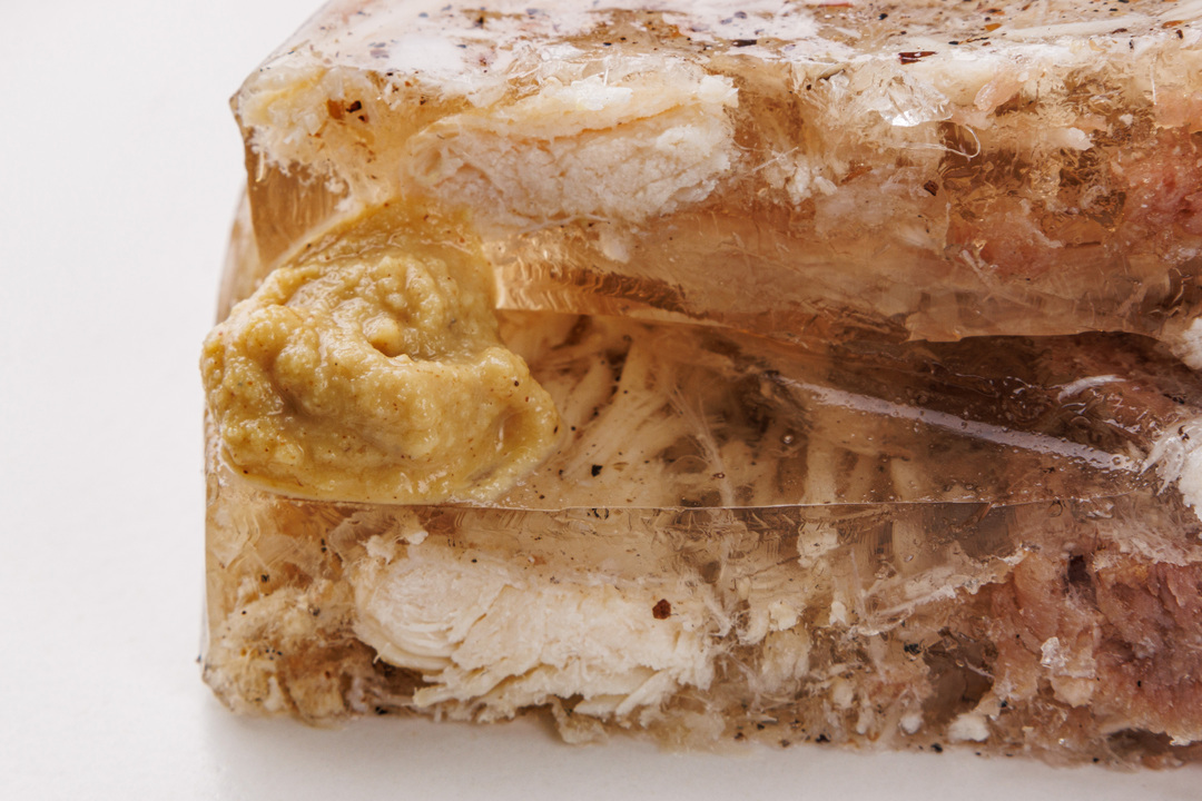 

Холодец ВкусВилл из курицы, говядины и свинины с горчицей 250 г