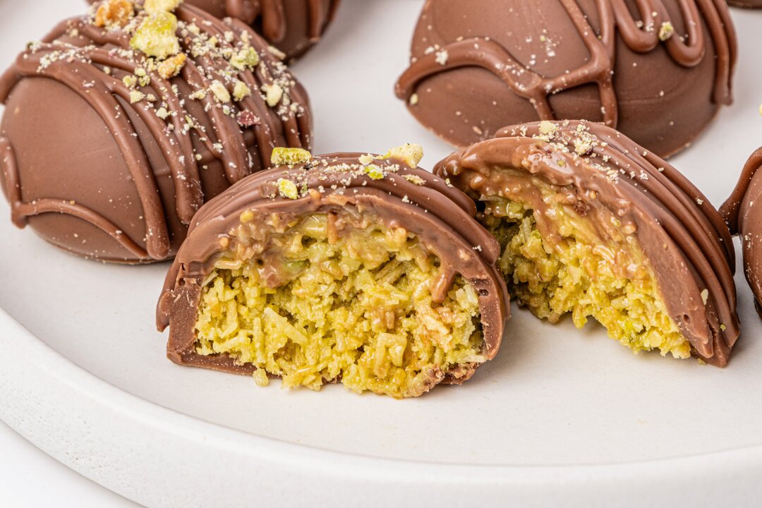 

Конфеты ВкусВилл Фисташковое удовольствие с катаифи в шоколаде 120 г