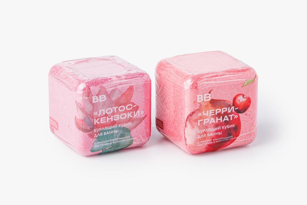 

Набор бурлящих кубиков Вкусвилл для ванн с морской солью черри-гранат и лотос-кензоки 2 шт.