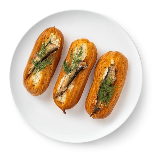 

Эклеры с творожным сыром и шпротами 140 г