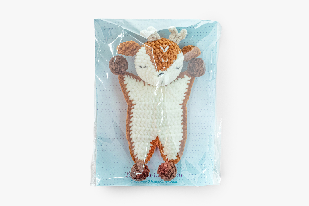 

Вязаная игрушка ВкусВилл ручной работы Комфортер Оленёнок 18 см