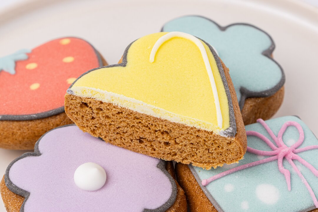 

Пряники-мини имбирные ВкусВилл Любимым дамам 1 упаковка дизайн в ассортименте 45 г