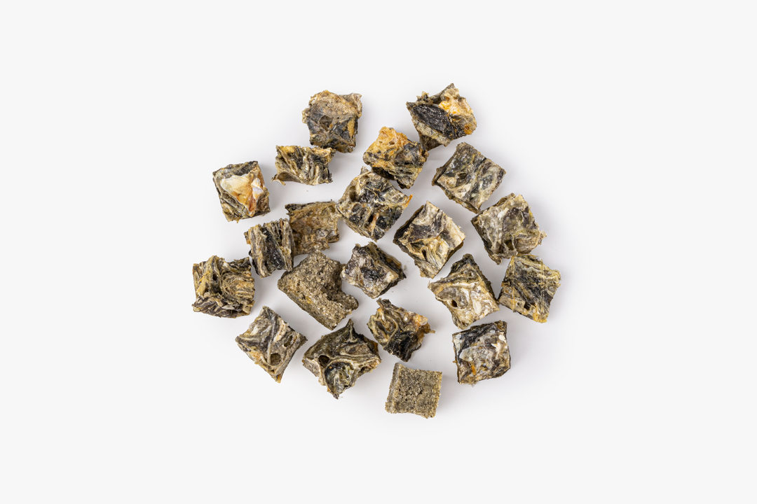 

Лакомство для собак ВкусВилл Кубики из кожи трески 40 г